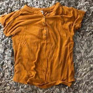 Old navy shirt